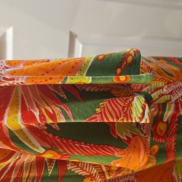 Crown & Ivy Tropical Print Dress, Peasant Sleeve,  Excellent Condition, Size S - Picture 9 of 17